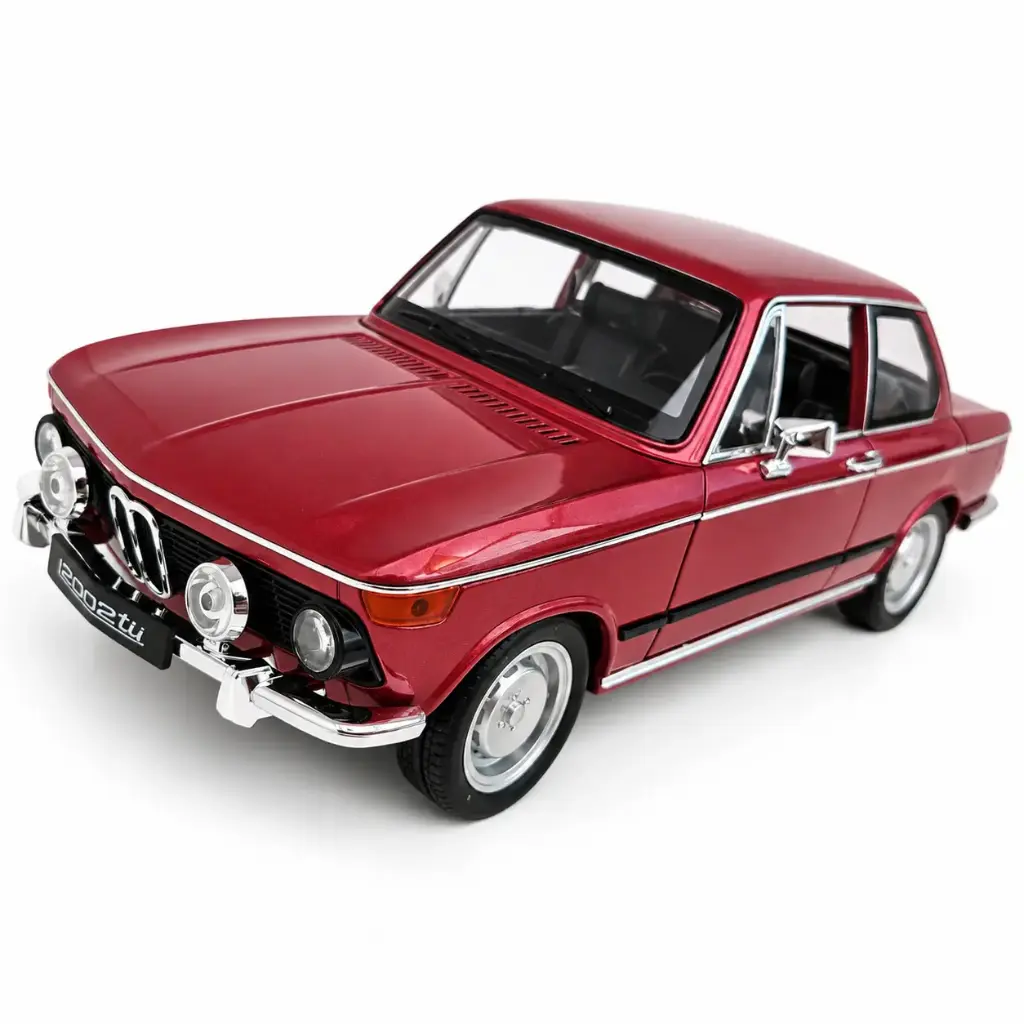 Macheta metalică 2002Tii scara 1/24, culoare rosu burgundy, suspensii funcționale, lumini LED și sunete realiste